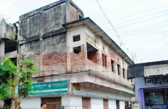 Kamalpur: Cashless ATMs add to the problem to the commoners problem Kamalpur: Cashless ATMs add to the problem to the commoners problem